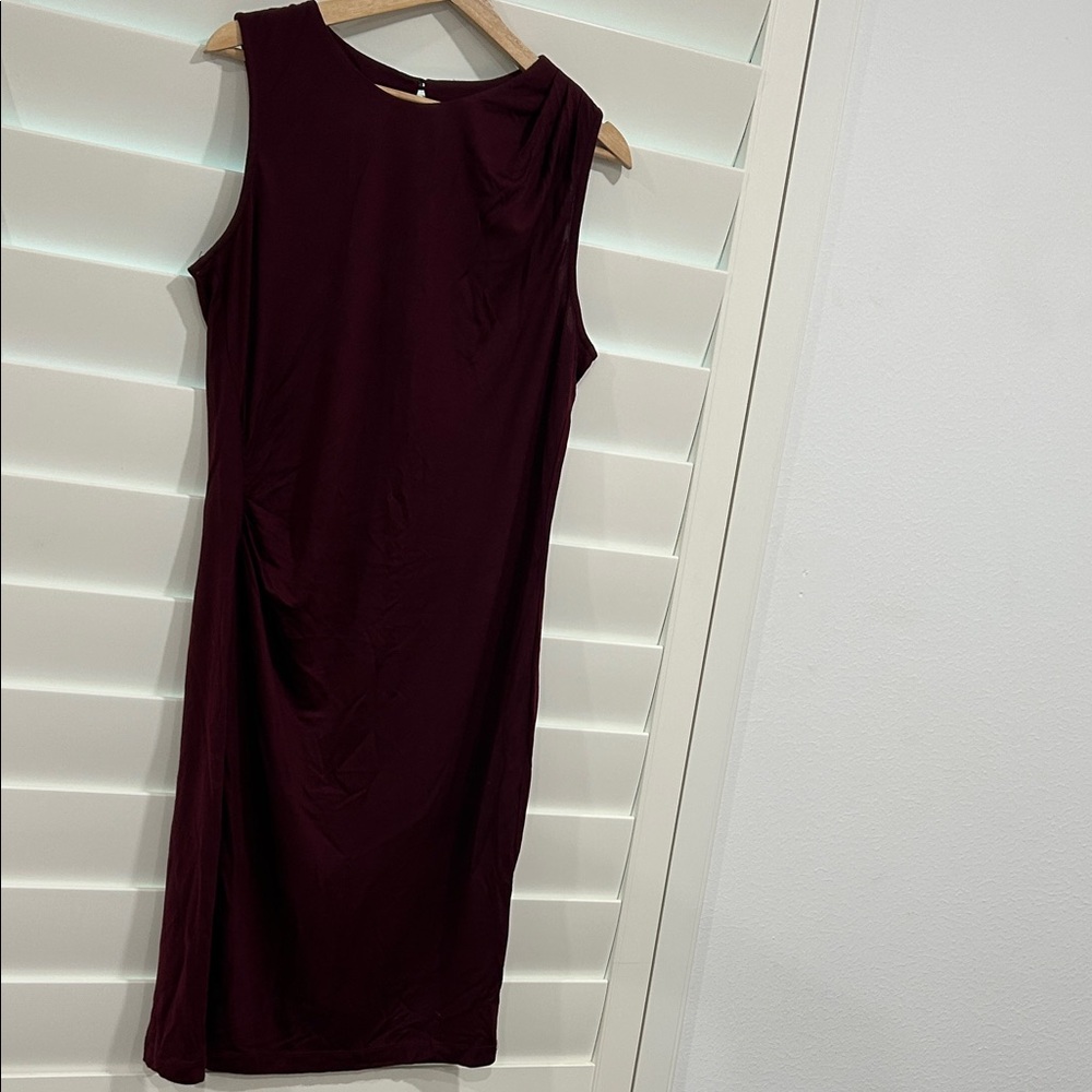 NWT J.McLaughlin Deep Burgundy Sleeveless Ruched Waist Round Neck Dress SZ L